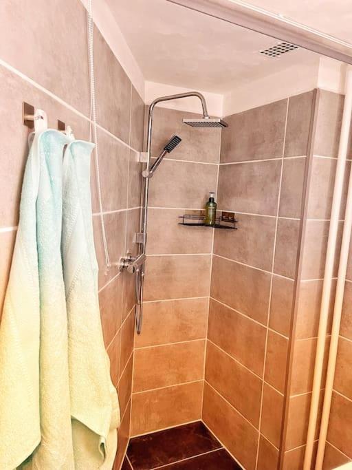 Apartment Naehe Flughafen Dus Düsseldorf Zewnętrze zdjęcie