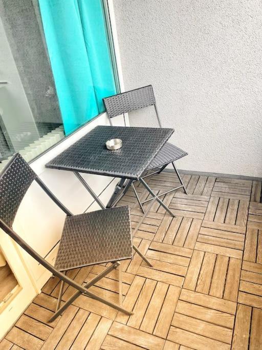 Apartment Naehe Flughafen Dus Düsseldorf Zewnętrze zdjęcie